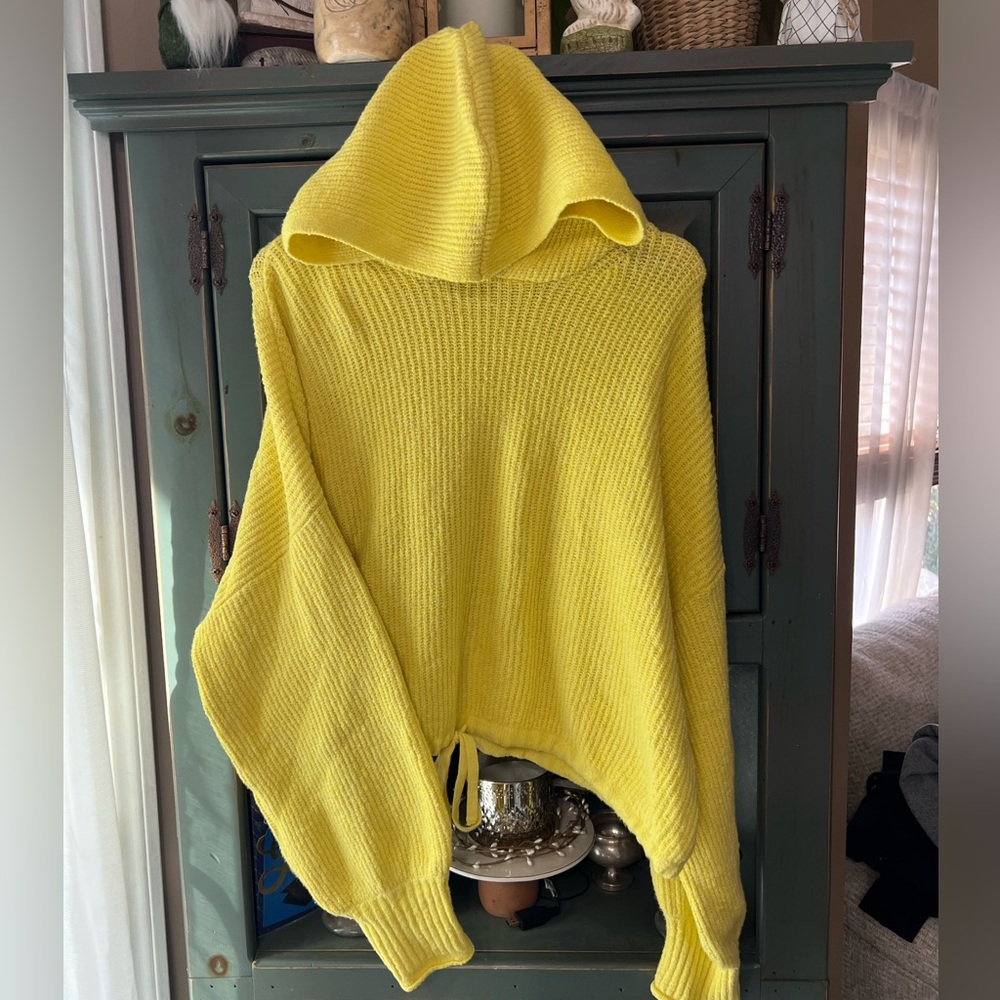 Yellow American Eagle Sweater